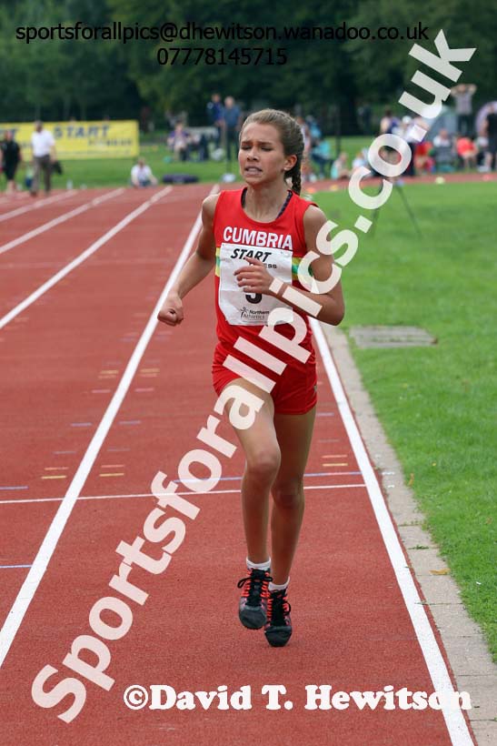 Girls 800 metres at the Northern Inter-Counties under-17s and 15s at Witton Park, Blackburn. Photo: David T. Hewitson/Sports for All Pics